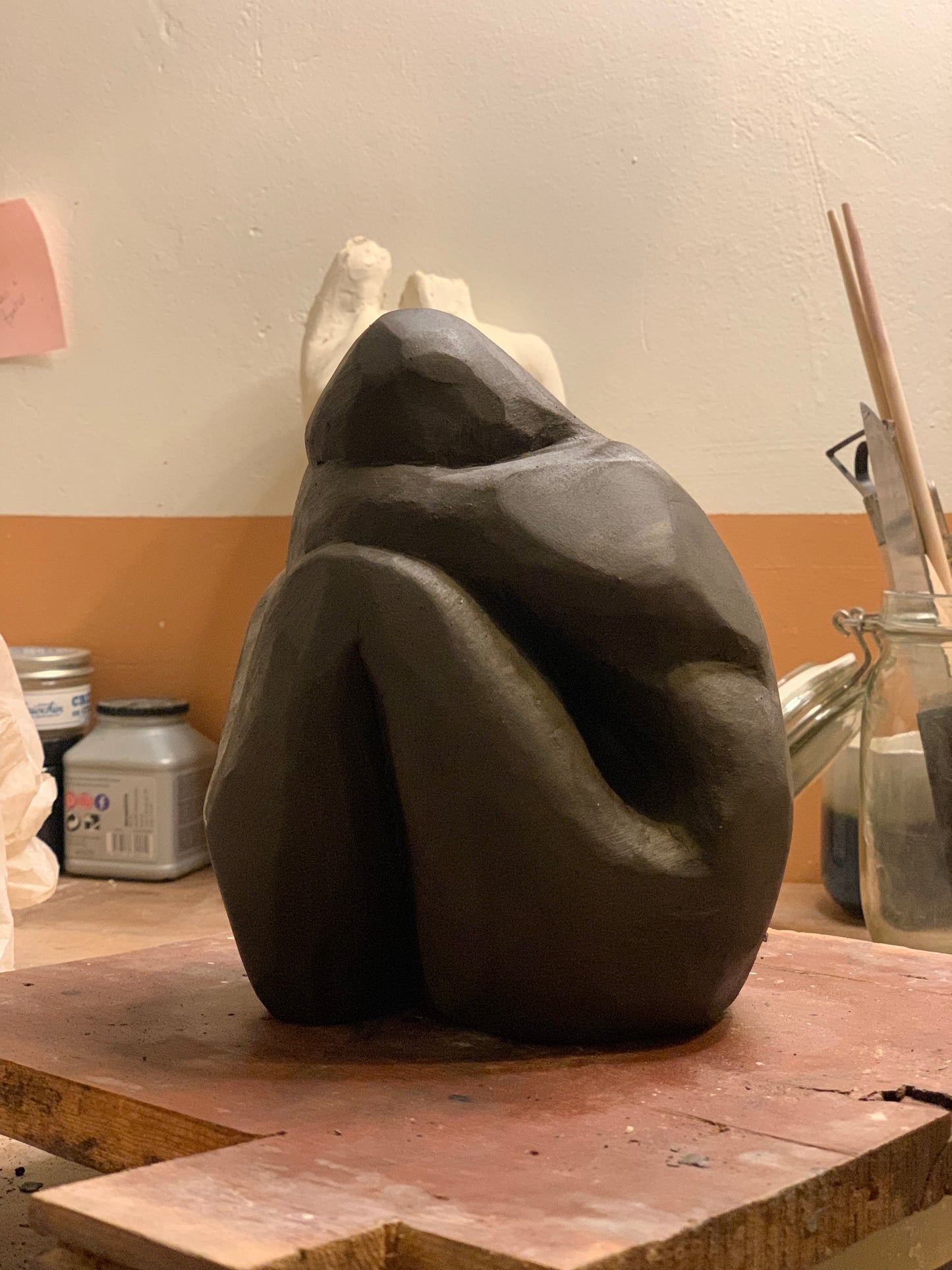 Femme dans ses pensées