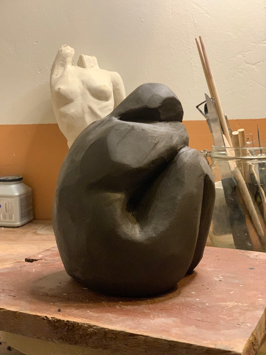 Femme dans ses pensées